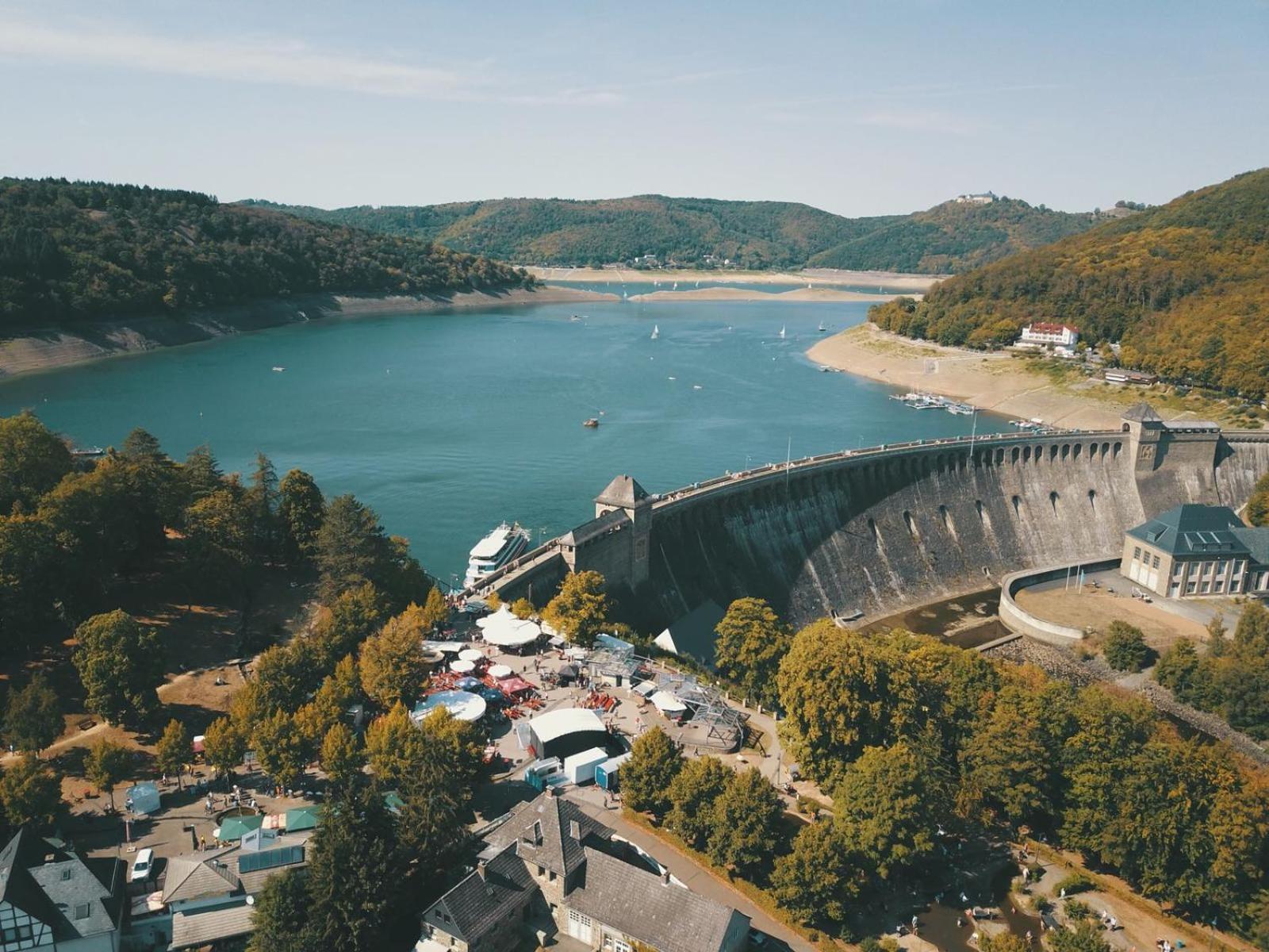 Ferienhaus Schoene Aussicht Ferienwohnung Gruen Hemfurth-Edersee Экстерьер фото